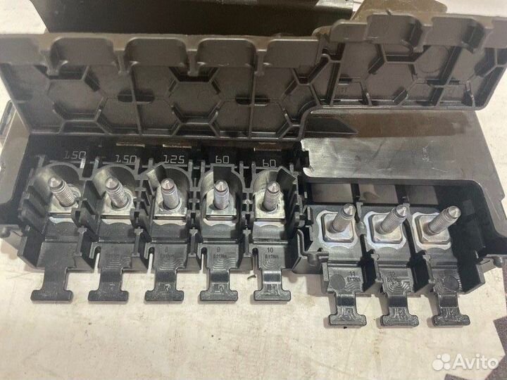 Блок предохранителей. Mercedes W213 2.0D 2017