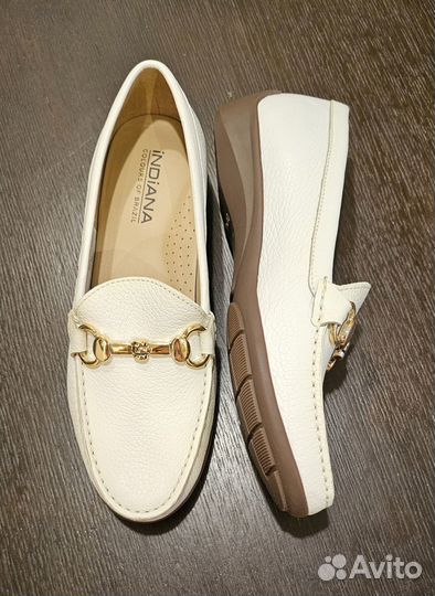 Лоферы женские