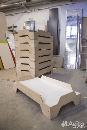 Штабелируемые детские кровати. Мебель Монтессори