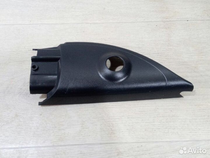 Крышка зеркала (уголок) правая Volkswagen Polo Sed