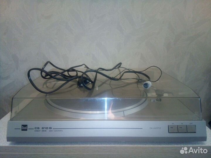 Проигрыватель винила 