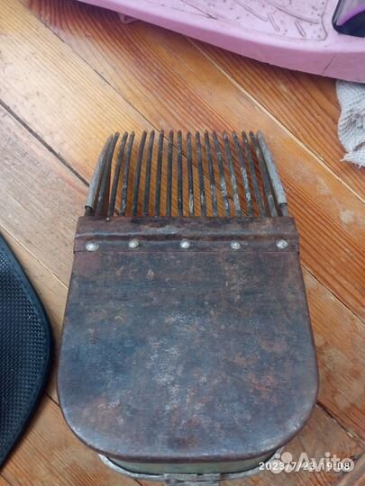 Приспособление для сбора ягод савок