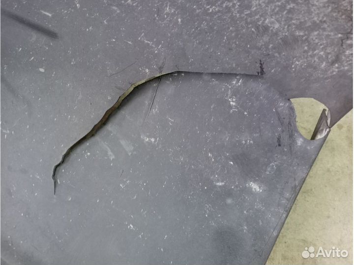 Защита передняя левая citroen C4(B7)