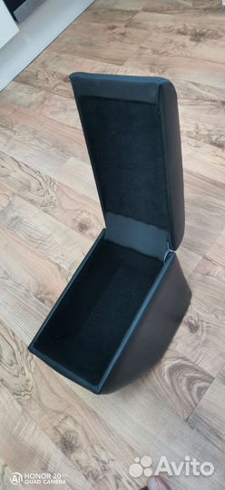 Подлокотник бардачок