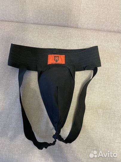 Ракушка хоккейная взрослая MadGuy