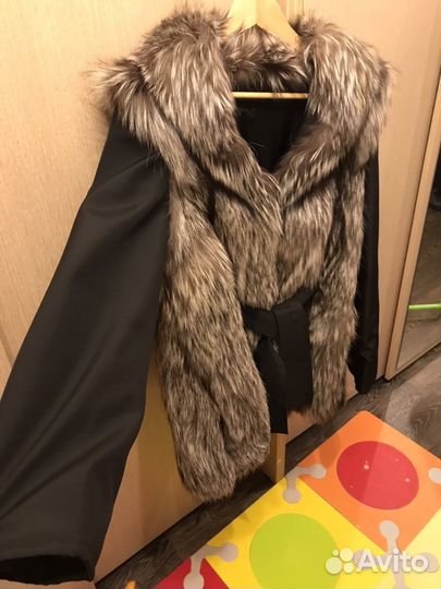 Меховой жилет с руковами