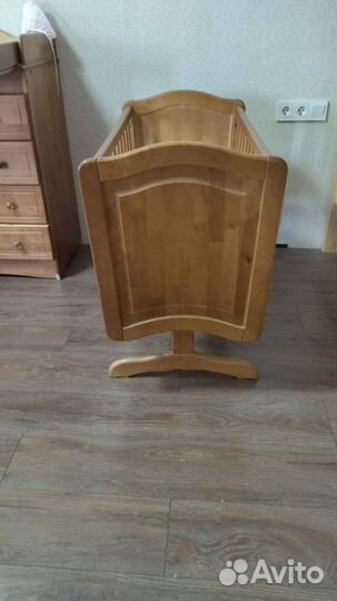 Деревянная колыбель с маятником Troll