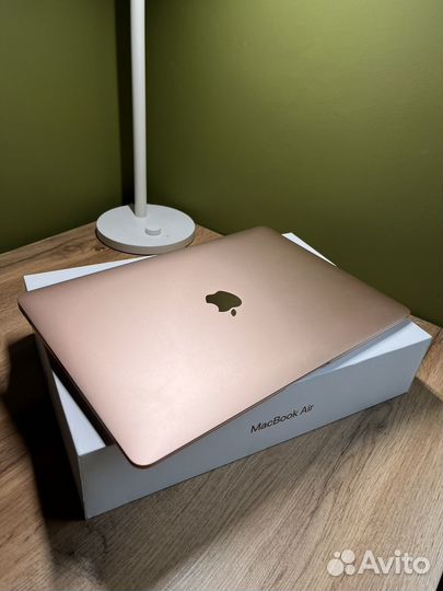MacBook Air 13-inch Model A1932