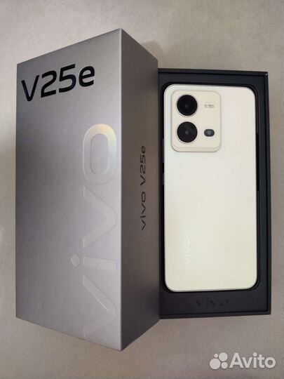Смартфон Vivo V25e