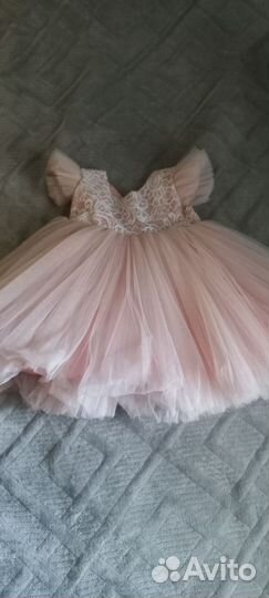 Платье для девочки нарядное 80-86 как новое