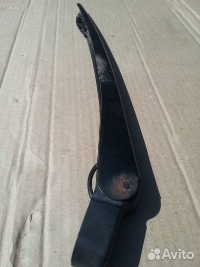 Задний рычаг стеклоочистителя Лада-1117 Калина