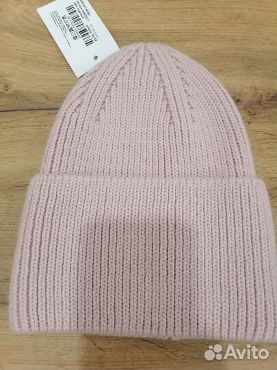 Шапка женская вязаная