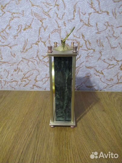 Часы Молния настольные