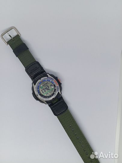 Часы casio pro trek