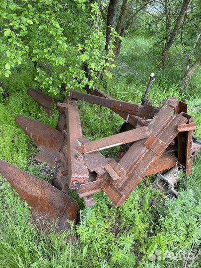 Плуг 3х корпусный