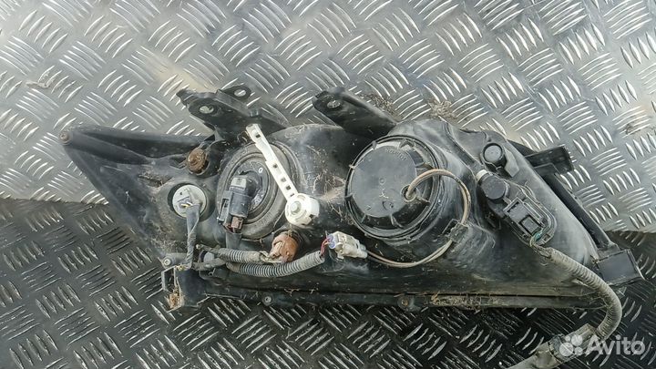 Фара левая Toyota RAV4