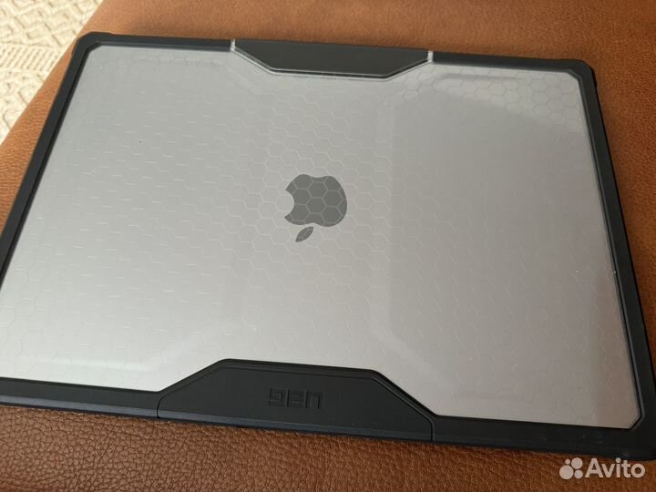Macbook pro 16 m2 pro 16gb 1tb