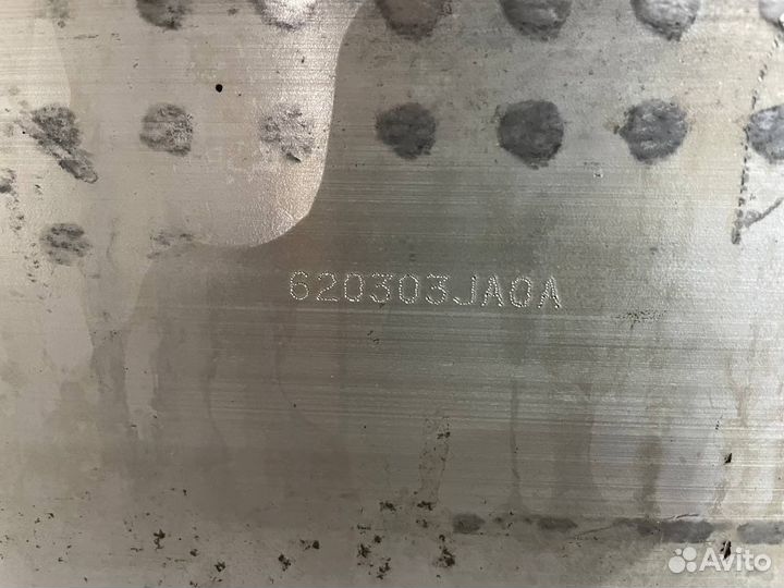 Усилитель бампера Infiniti QX60