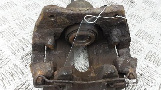 Суппорт тормозной задний правый volvo XC90 1 (8NT0