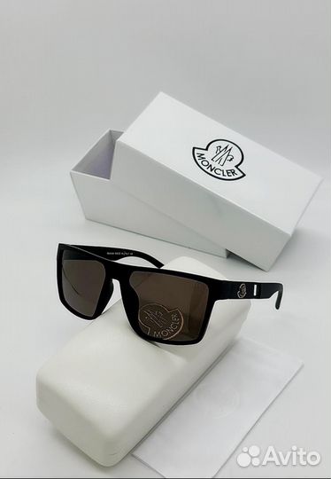 Солнцезащитные очки Moncler