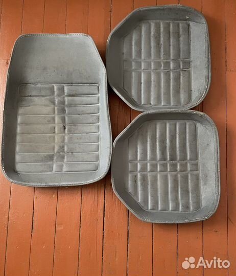 Продам коврики на Тойота Премио