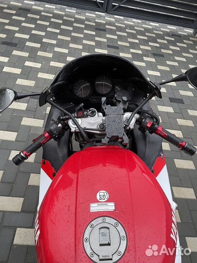 Yamaha YZF tunderace 1000R