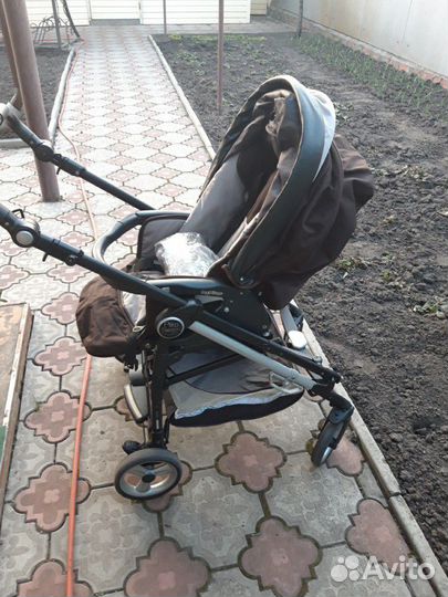 Коляска Peg Perego Pliko Switch