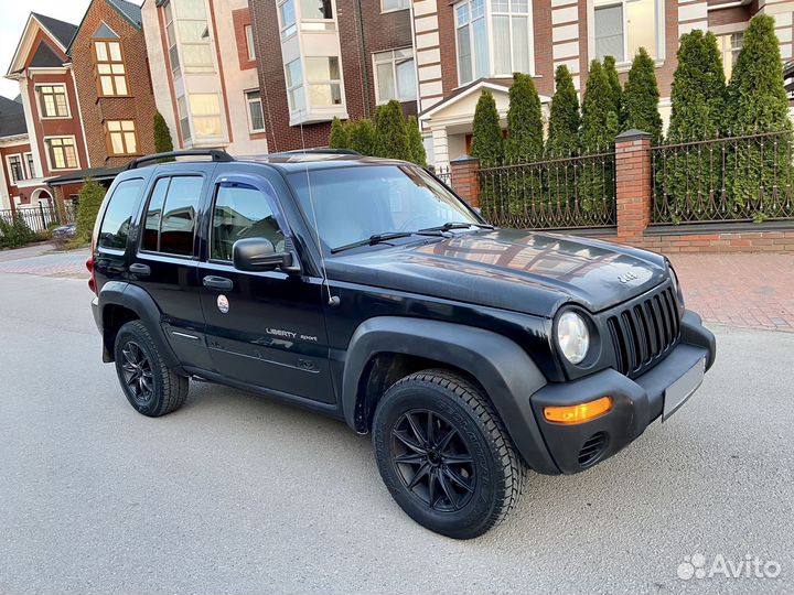 Jeep Liberty 3.7 AT, 2002, 245 000 км