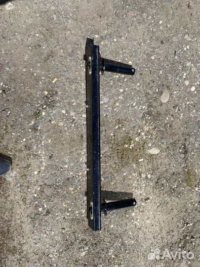 Усилитель переднего бампера