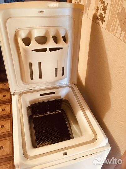 Стиральная машина с вертикальной загрузкой