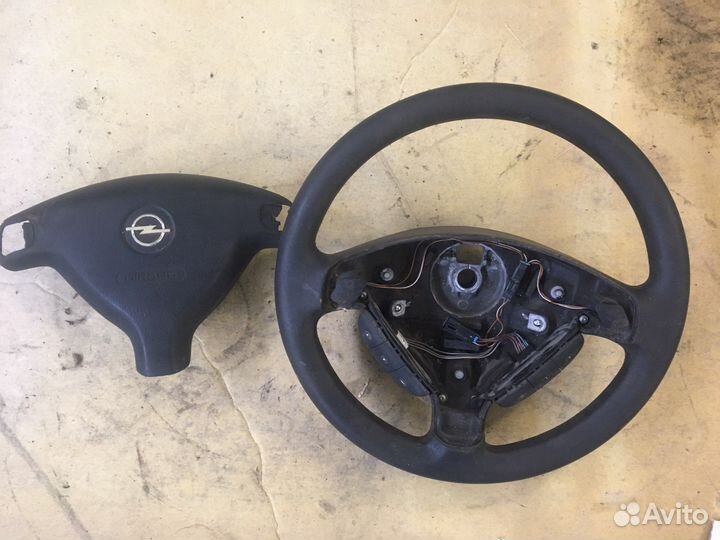 Рулевое колесо Opel Zafira A (2140)
