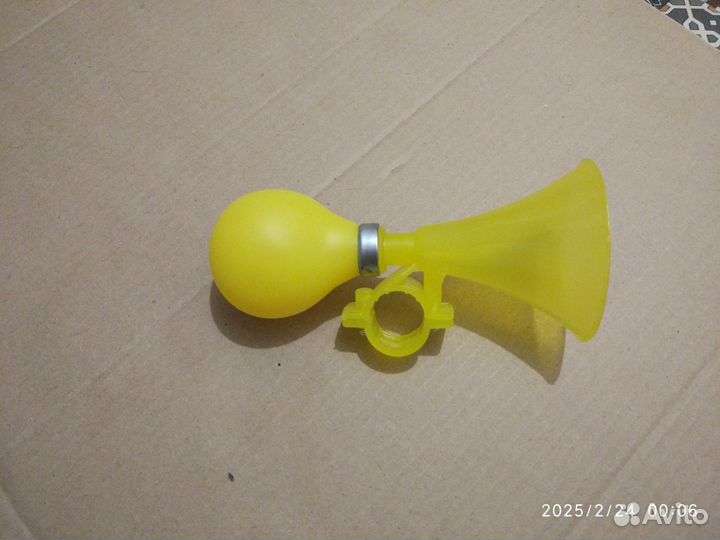 Клаксон велосипедный жёлтый пластиковый