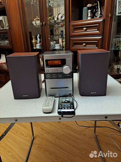 Музыкальный центр sony.Hi-Fi cупер звук.как новый
