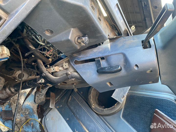 Рулевая колонка Nissan Homy 4