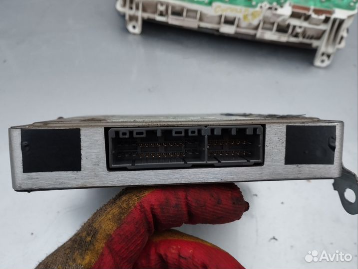 Блок управления двигателем Corolla e100 4E-FE