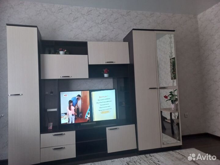 Стенка горка в гостиную