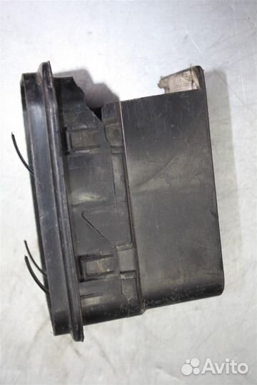 Решетка вентиляционная правая Nissan Pathfinder R