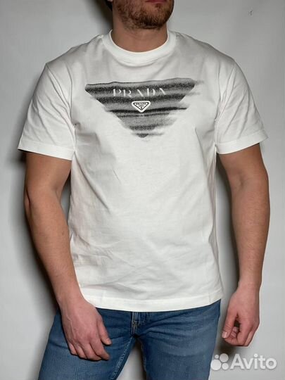 Футболка мужская prada