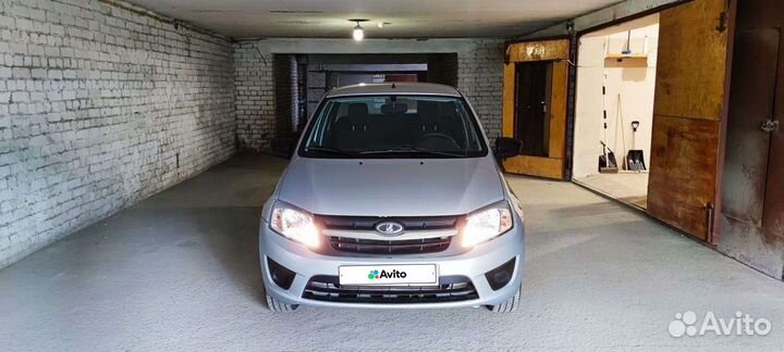 LADA Granta 1.6 МТ, 2015, 12 200 км