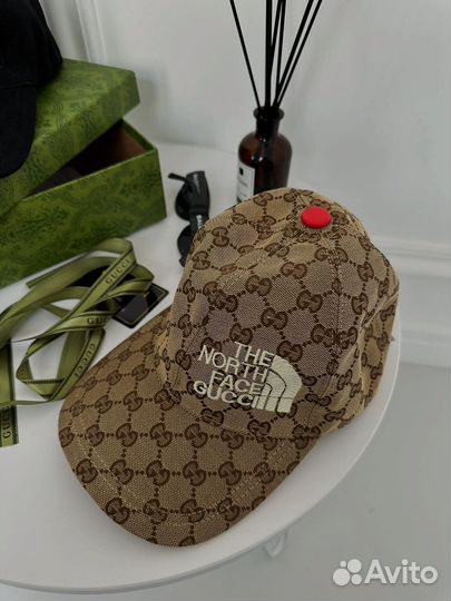 Кепка женская