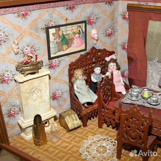 Антикварная немецкий кукольный домик