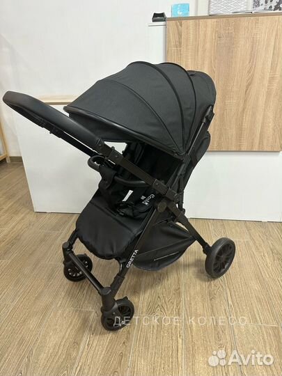 Легкая прогулочная коляска с перекидной ручкой