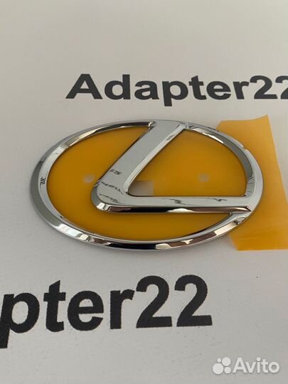 Эмблема на дверь багажника lexus RX 03-08 Оригинал