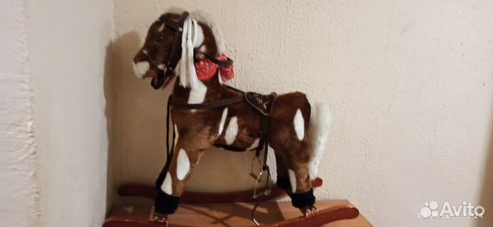 Лошадь качалка деревянная