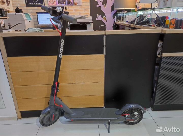 Электросамокат Digma HF8.5-8-ST