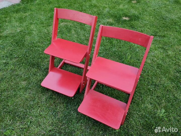 Стульчик растущий из дерева красный (а-ля Стокке)