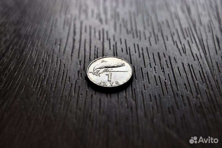 Монета 1 лат (Латвийская Республика)