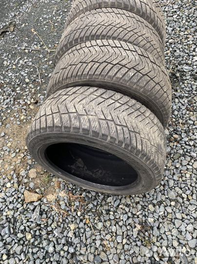 Yokohama Ice Guard IG65 235/45 R17