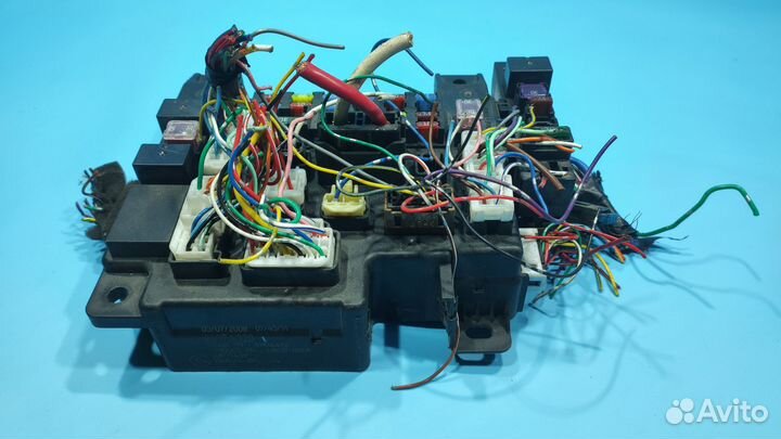 Блок предохранителей салонный Mitsubishi Lancer 10