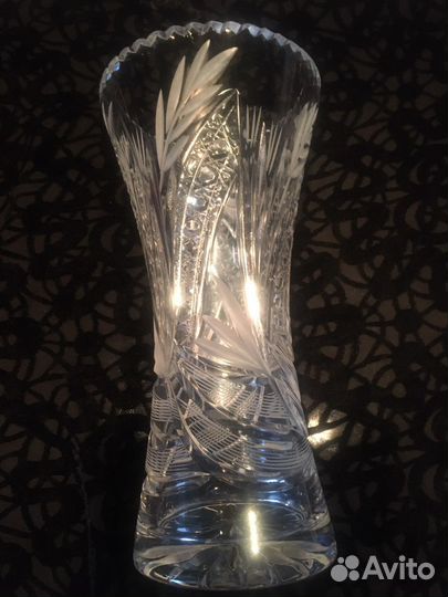 Хрустальная ваза